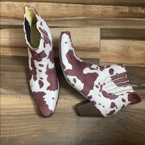 cow print ankle booties. Size 37. runs large.